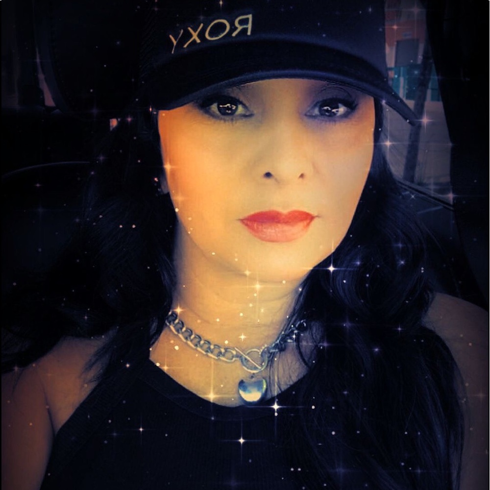 Meet your Posher, Rhonda